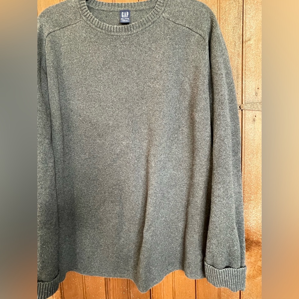 GAP Charcoal Knit Sweater - Picture 2 of 10